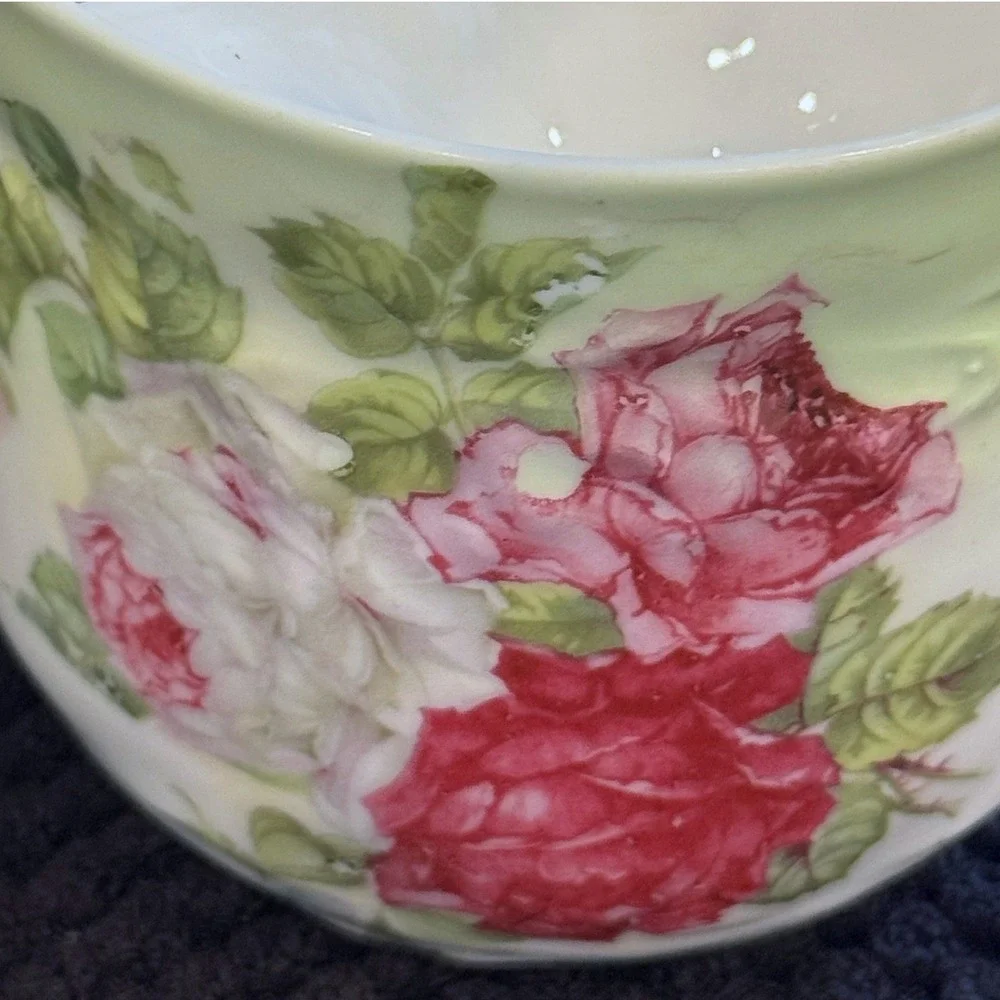 Vintage Royal Vale England Bone China Tea Bag Holder Mug Cabbage Roses Cottage